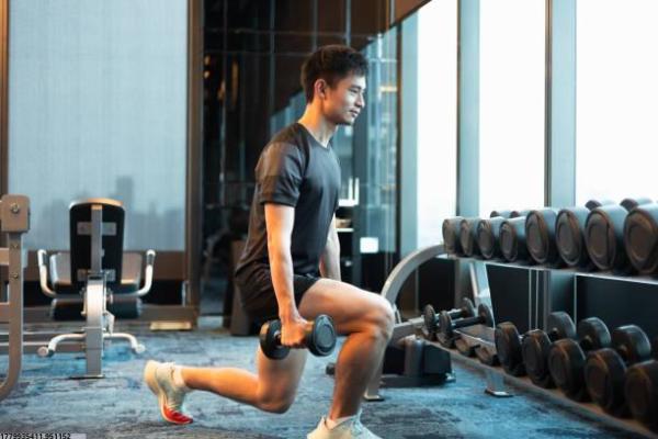 广西体育老师培训动作库及技巧(图1)